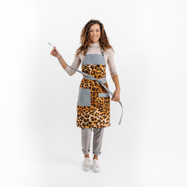 Zástěra Wild – extravagantní kuchařská zástěra se zvířecím vzorem